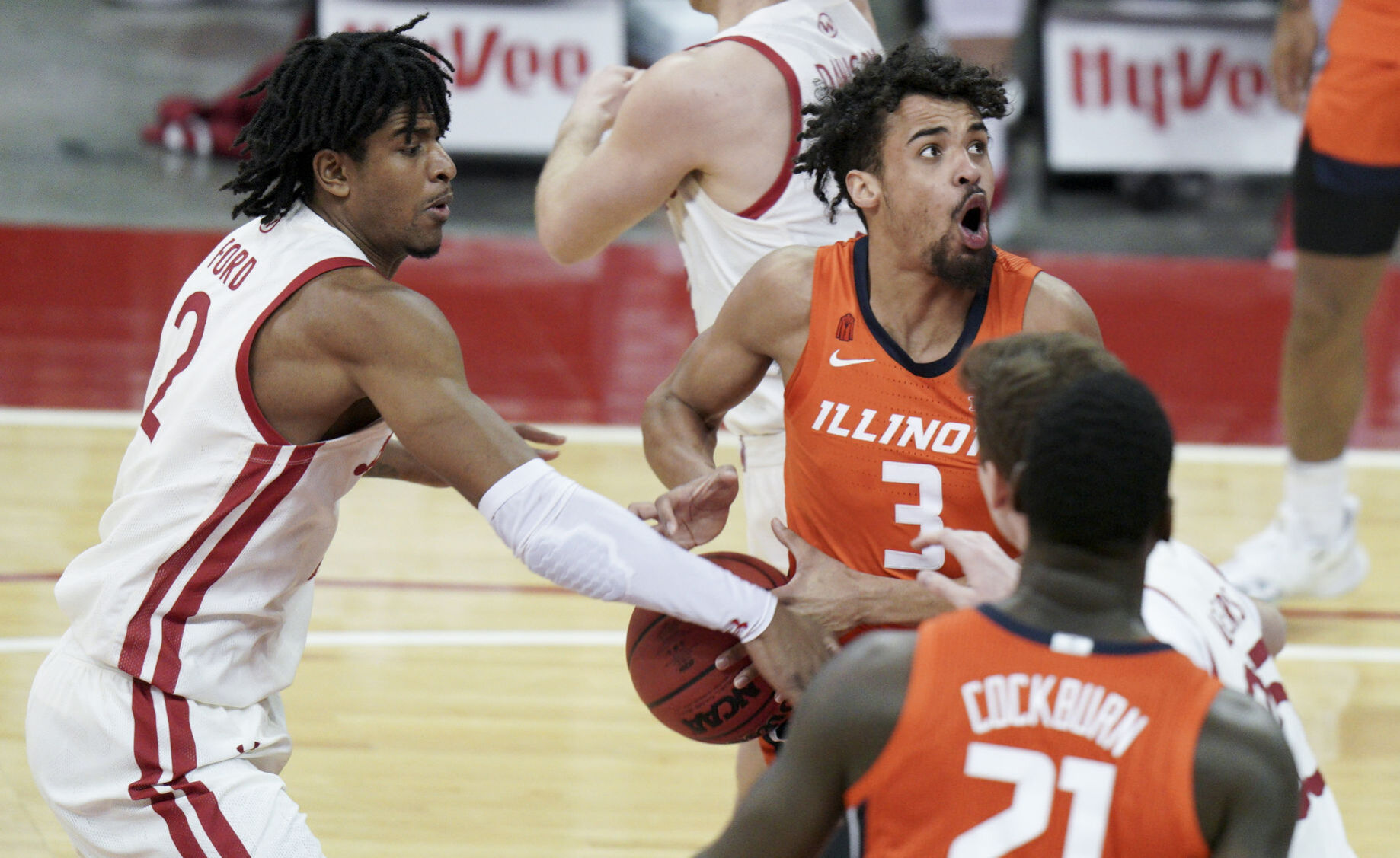 Illinois 74, UW 69